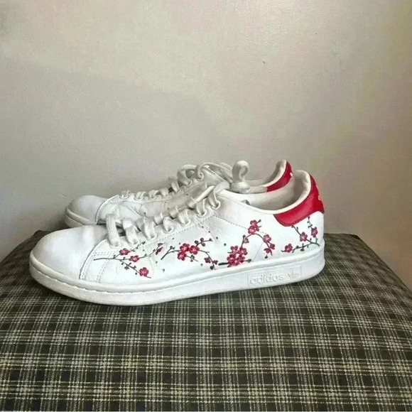 adidas Shoes - Adidas Stan Smith Women White Red Floral Cherry Blossom Sneakers Shoes Size 7.5